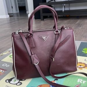 💯 authentic PRADA bag